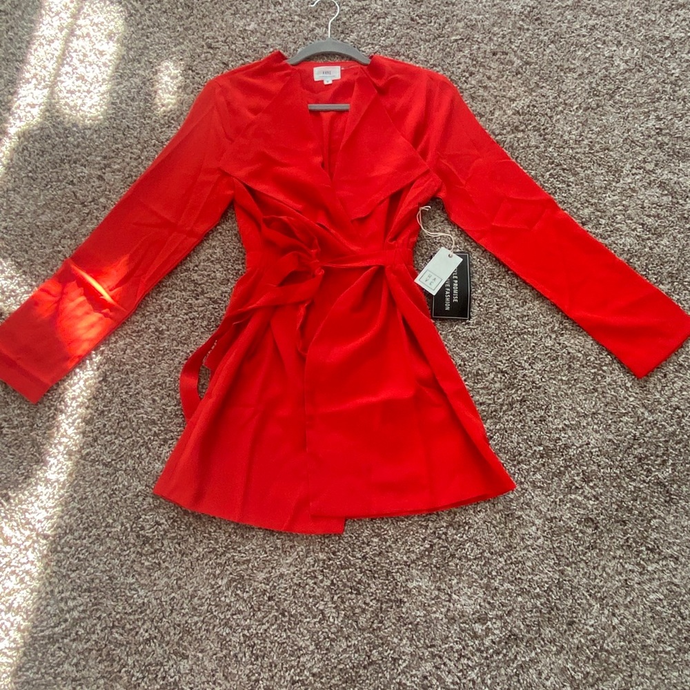 Red jacket - Picture 2 of 2